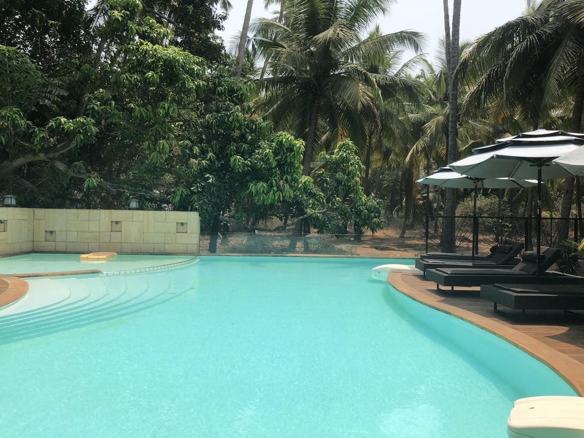 Coco Goa Hotel Arpora Exterior photo